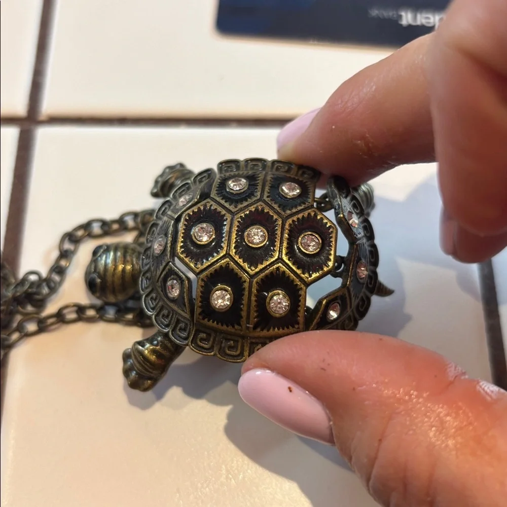 TURTLE NECKLACE EMBELLISHED WITH RHINESTONES LOOKS LIKE BRASS NO MARKINGS